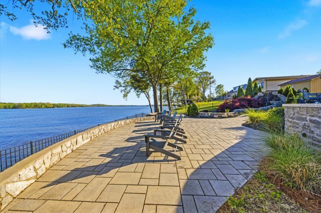 107 Bluegrass Pt, Hendersonville, TN 37075