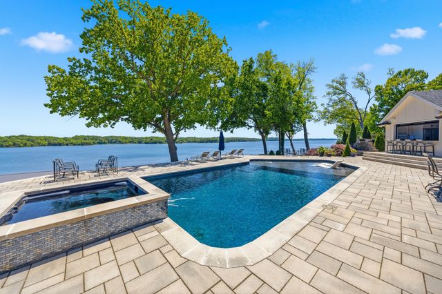 107 Bluegrass Pt, Hendersonville, TN 37075