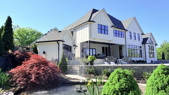 107 Bluegrass Pt, Hendersonville, TN 37075