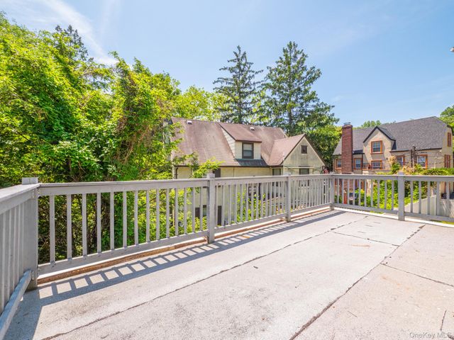 83-34 116th Street, Kew Gardens, NY 11418
