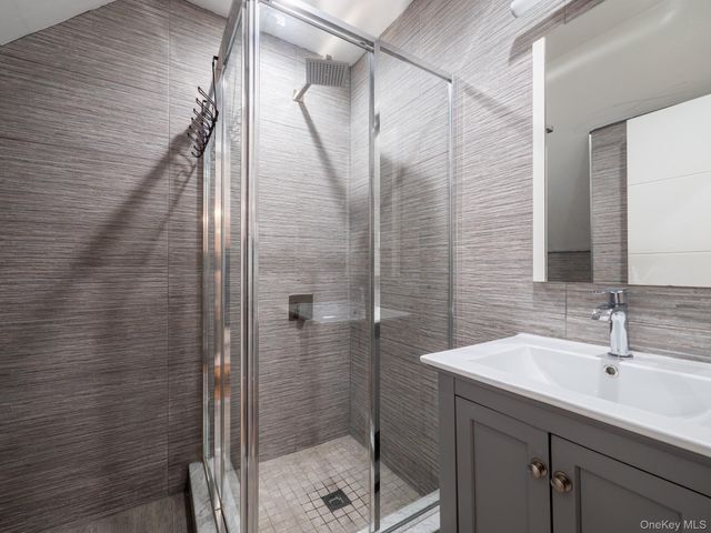 83-34 116th Street, Kew Gardens, NY 11418