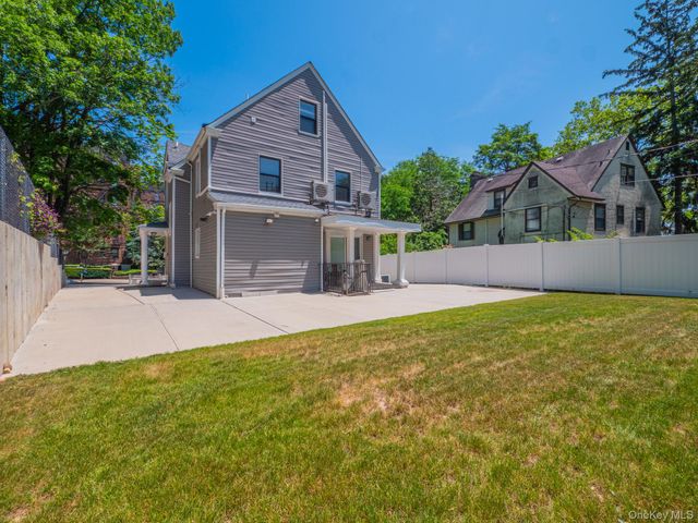 83-34 116th Street, Kew Gardens, NY 11418
