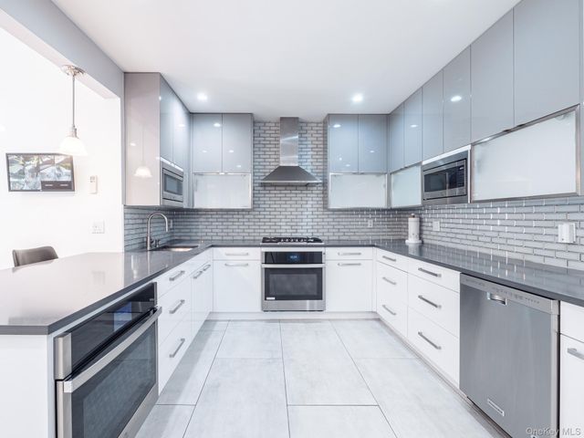 83-34 116th Street, Kew Gardens, NY 11418