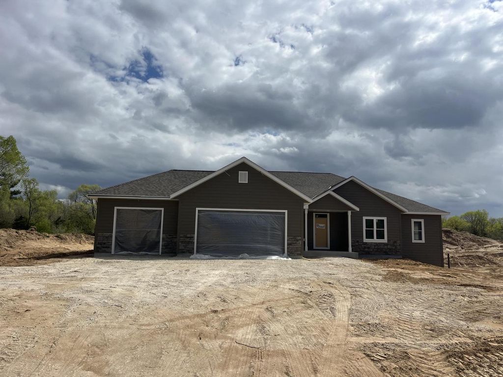 2357 Wallace Lake Rd ROAD, West Bend, WI 53090
