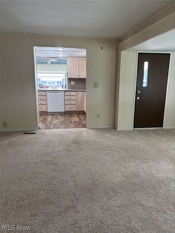 230 Deer Drive, Chardon, OH 44024