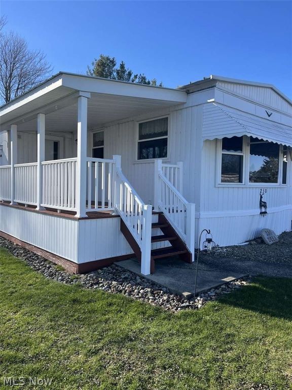 230 Deer Drive, Chardon, OH 44024