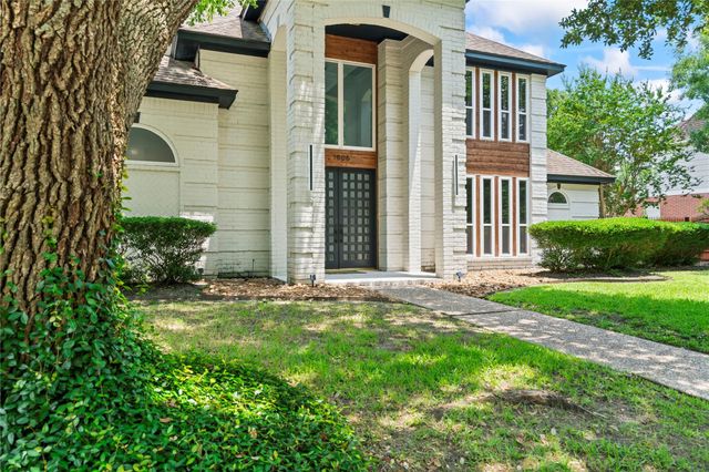 1806 Quiet Country Court, Kingwood, TX 77345