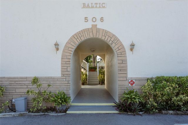 506 71ST AVE 7, St Pete Beach, FL 33706