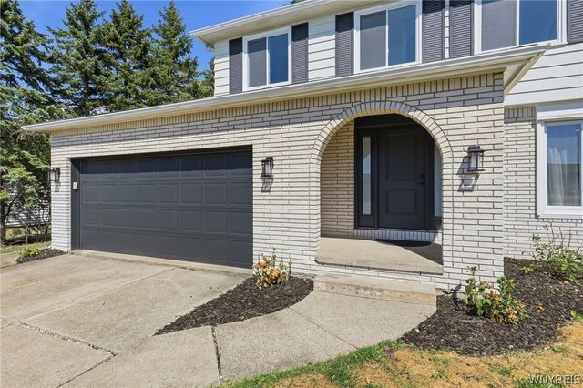 93 Hemlock Drive, West Seneca, NY 14224
