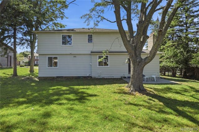 93 Hemlock Drive, West Seneca, NY 14224