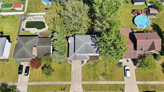 93 Hemlock Drive, West Seneca, NY 14224