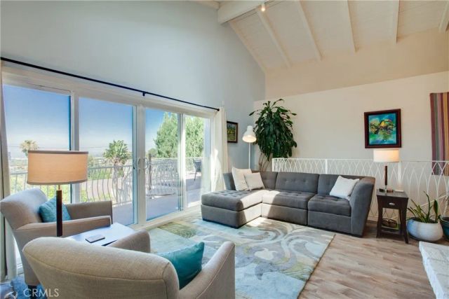 22459 Venido, Woodland Hills, CA 91364
