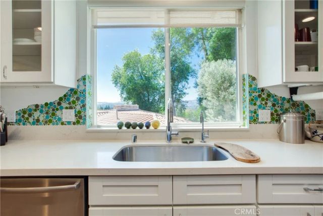 22459 Venido, Woodland Hills, CA 91364
