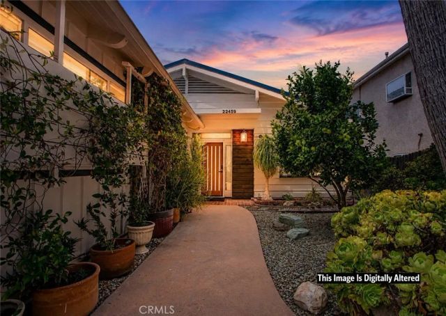 22459 Venido, Woodland Hills, CA 91364