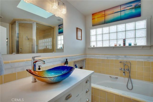 22459 Venido, Woodland Hills, CA 91364
