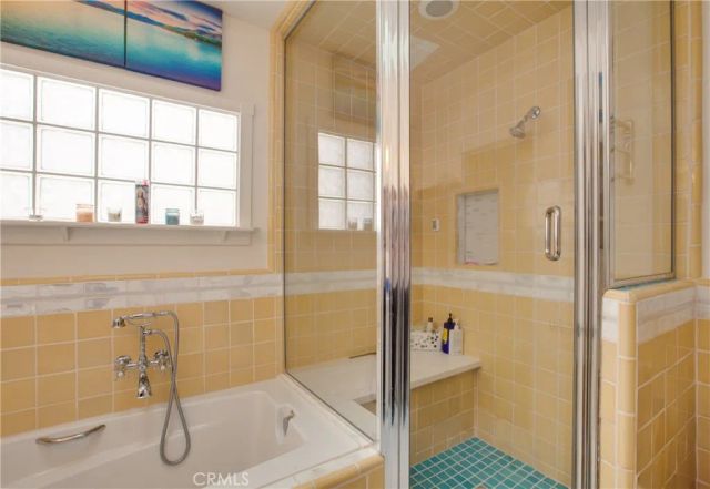 22459 Venido, Woodland Hills, CA 91364