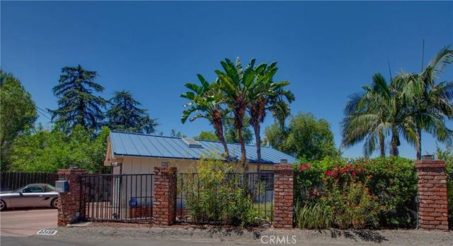 22459 Venido, Woodland Hills, CA 91364