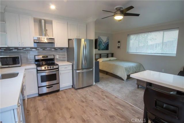 22459 Venido, Woodland Hills, CA 91364