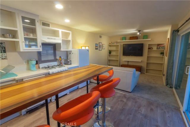 22459 Venido, Woodland Hills, CA 91364