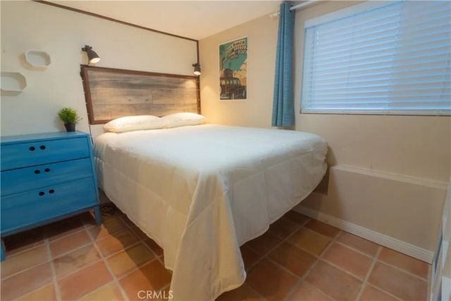 22459 Venido, Woodland Hills, CA 91364