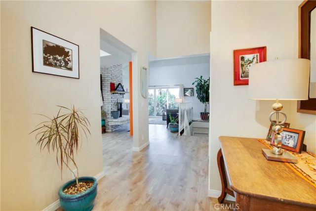 22459 Venido, Woodland Hills, CA 91364