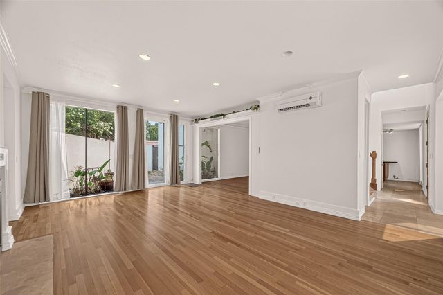 1111 Potomac Drive A, Houston, TX 77057