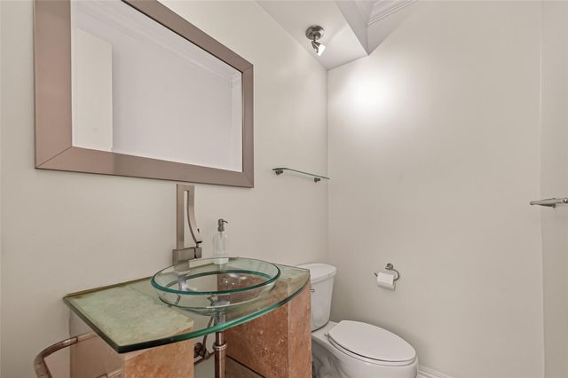 1111 Potomac Drive A, Houston, TX 77057