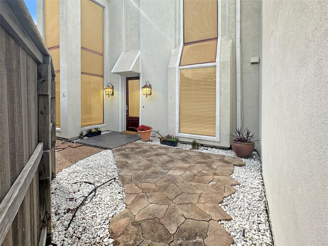 1111 Potomac Drive A, Houston, TX 77057