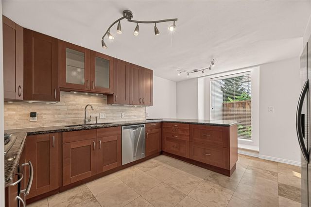 1111 Potomac Drive A, Houston, TX 77057
