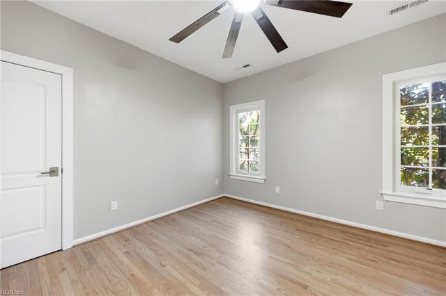 3223 Huntwick LN, Virginia Beach, VA 23451