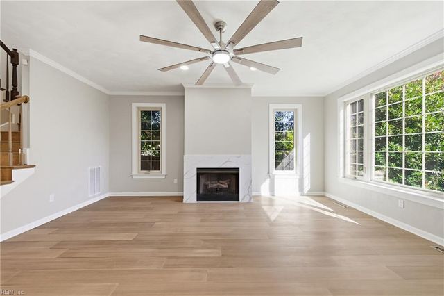 3223 Huntwick LN, Virginia Beach, VA 23451