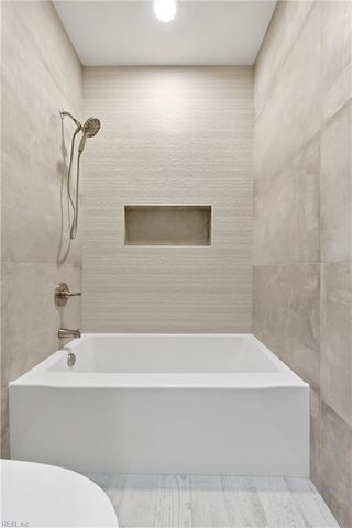 3223 Huntwick LN, Virginia Beach, VA 23451