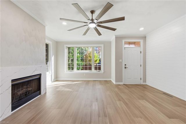 3223 Huntwick LN, Virginia Beach, VA 23451