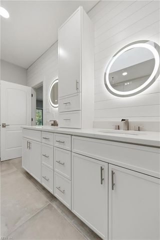 3223 Huntwick LN, Virginia Beach, VA 23451