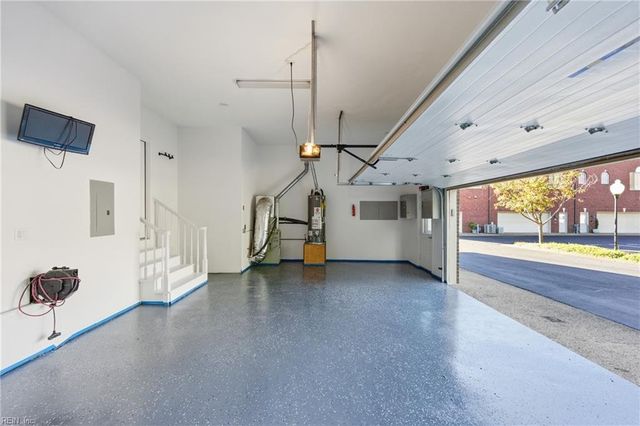 3223 Huntwick LN, Virginia Beach, VA 23451