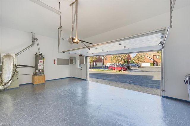 3223 Huntwick LN, Virginia Beach, VA 23451