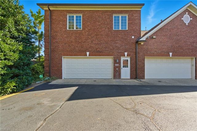 3223 Huntwick LN, Virginia Beach, VA 23451