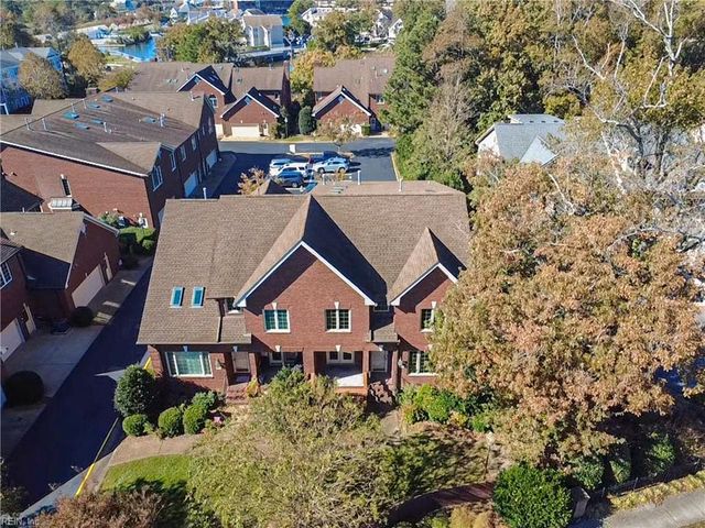 3223 Huntwick LN, Virginia Beach, VA 23451