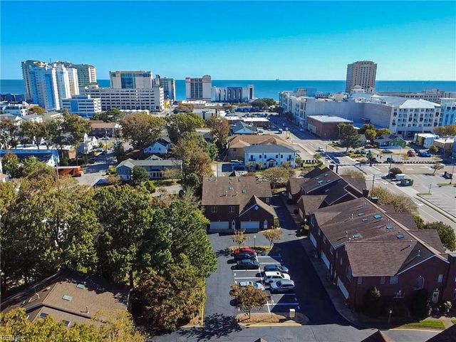 3223 Huntwick LN, Virginia Beach, VA 23451