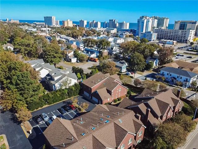 3223 Huntwick LN, Virginia Beach, VA 23451