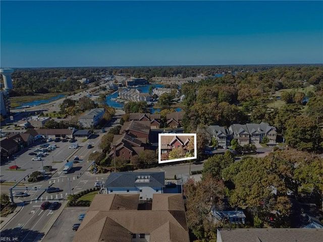 3223 Huntwick LN, Virginia Beach, VA 23451