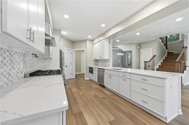 3223 Huntwick LN, Virginia Beach, VA 23451