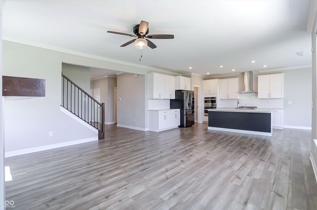 2391 S Stonehill Way, New Palestine, IN 46163