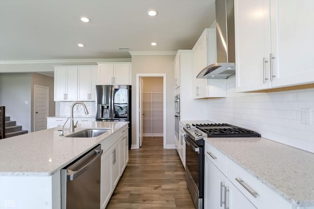 2391 S Stonehill Way, New Palestine, IN 46163