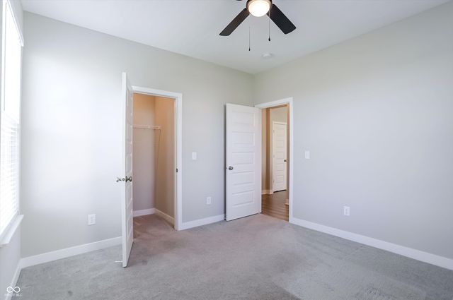 2391 S Stonehill Way, New Palestine, IN 46163