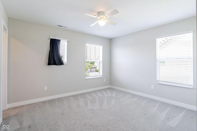 2391 S Stonehill Way, New Palestine, IN 46163