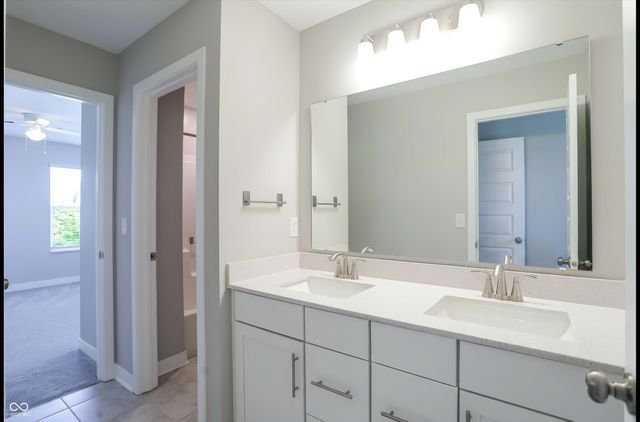 2391 S Stonehill Way, New Palestine, IN 46163