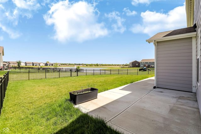 2391 S Stonehill Way, New Palestine, IN 46163