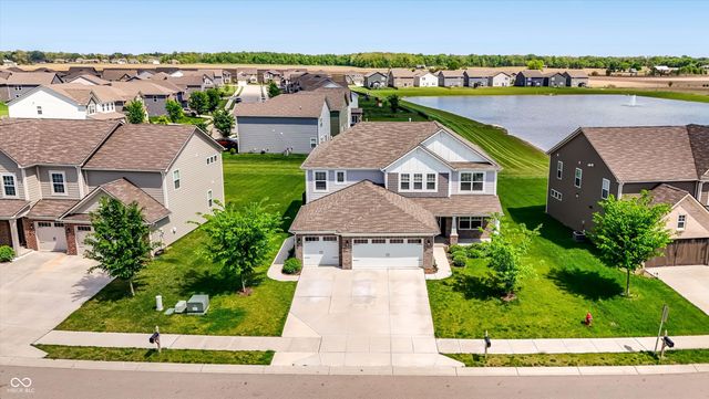 2391 S Stonehill Way, New Palestine, IN 46163