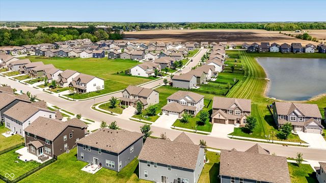 2391 S Stonehill Way, New Palestine, IN 46163